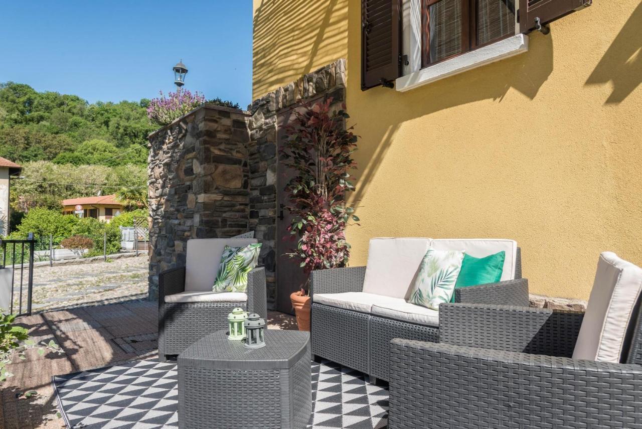 Tinas Yellow Home Leggiuno Kültér fotó