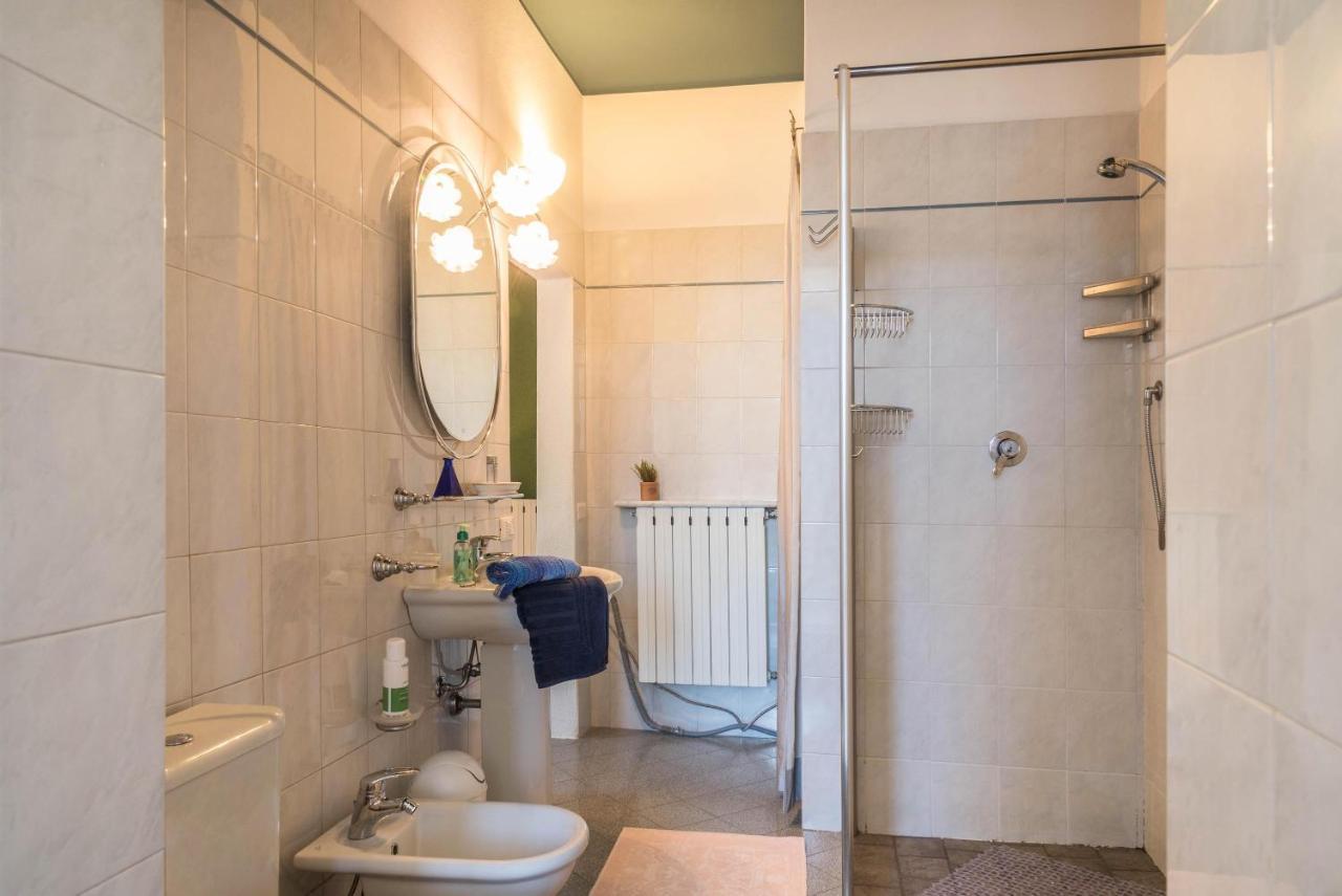 Tinas Yellow Home Leggiuno Kültér fotó